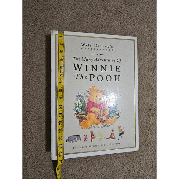 Walt Disney's The Many Adventures of Winnie the Pooh Exclusive Deluxe Video - Picture 7 of 15